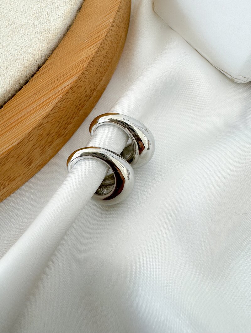 Piercing Fake Folheado a Ouro 18k e Prata Gota Lisa