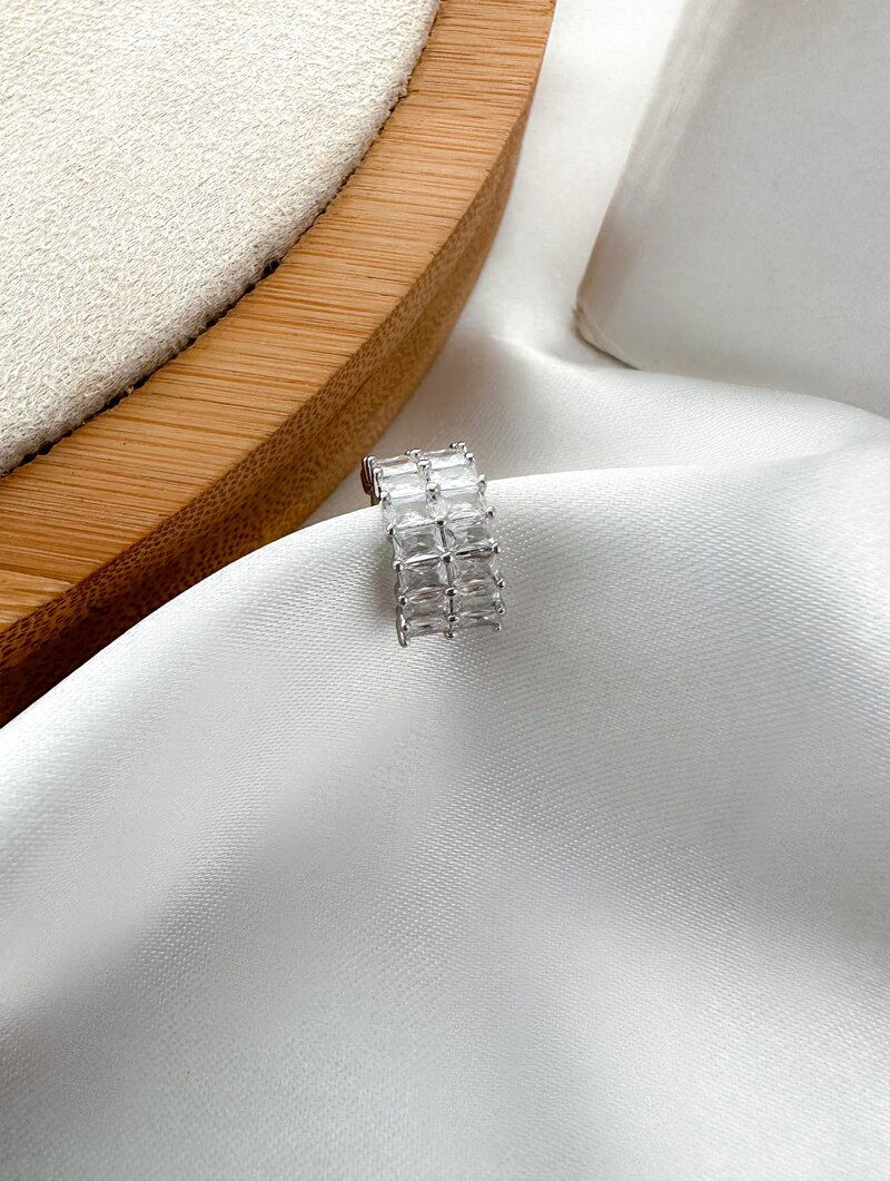 Piercing Fake Folheado a Ouro 18k e Prata Pedras de Zircônias