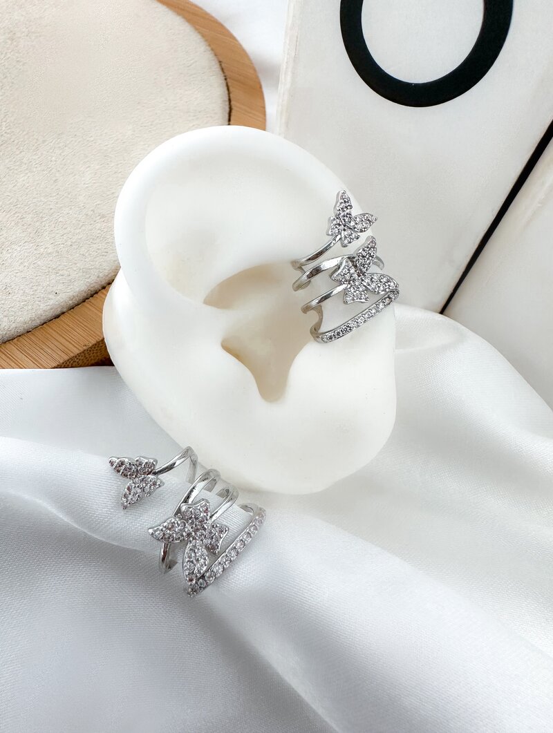 Piercing Fake Folheado a Ouro 18k e Prata Quatro Fios com Borboletas