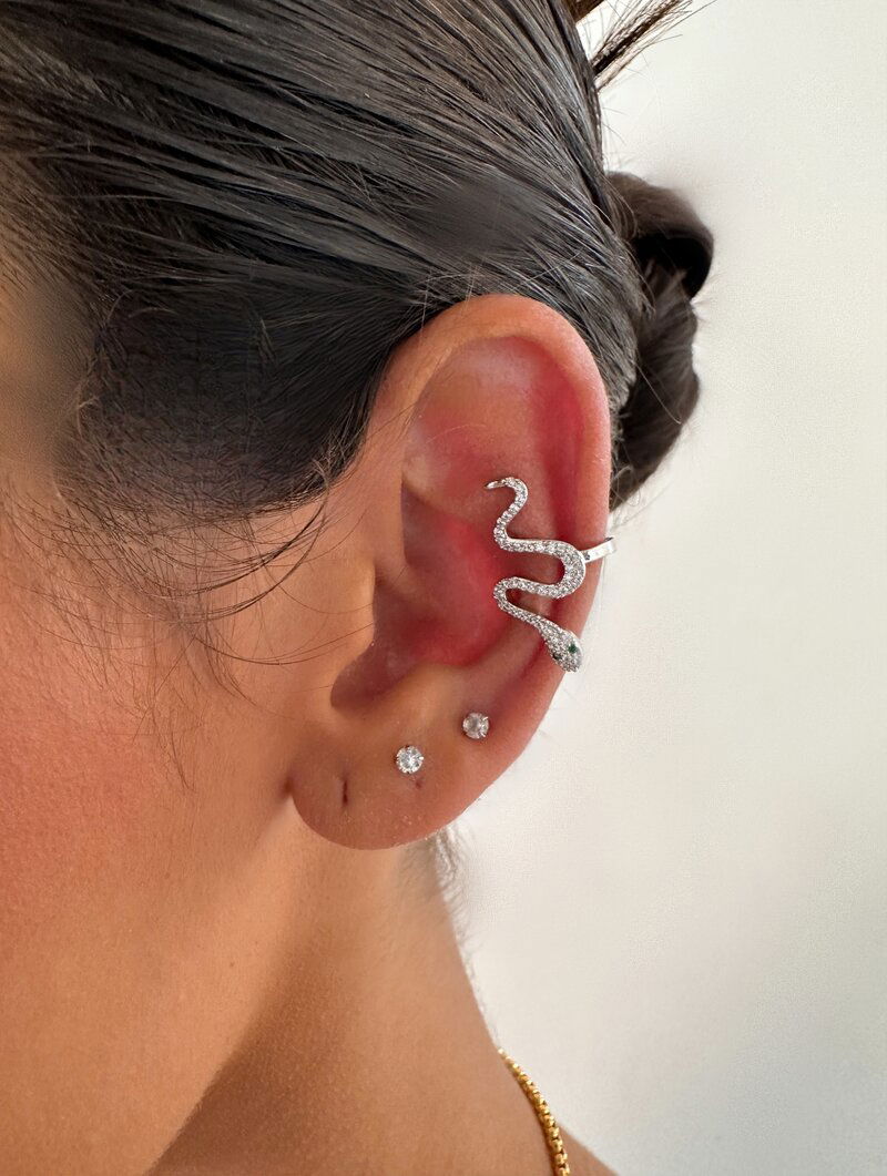 Piercing Fake Folheado a Ouro 18k e Prata Serpente Cravejada