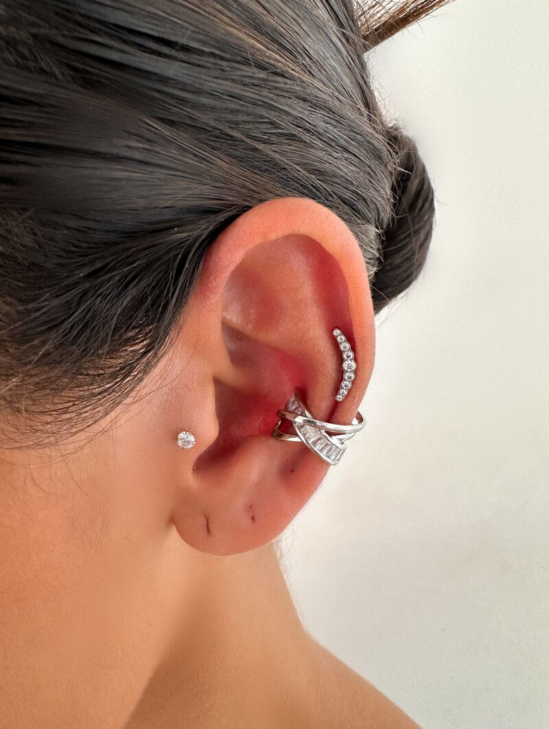 Piercing Fake Folheado a Ouro 18k e Prata Três Fios com Navetes