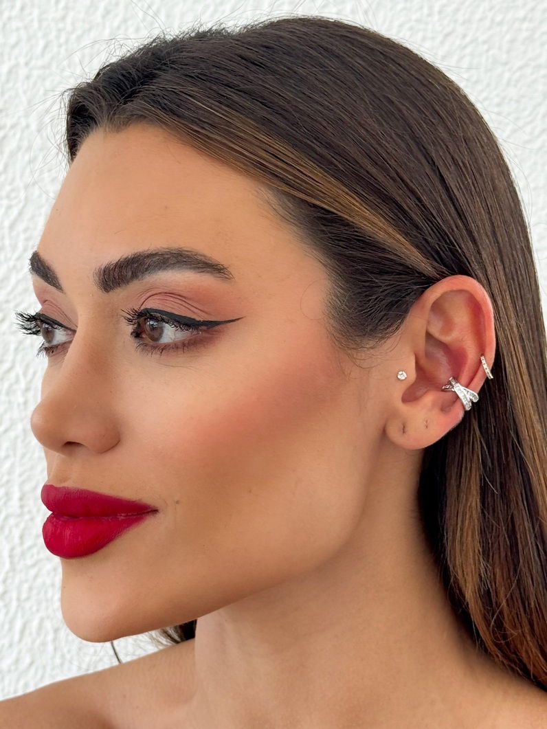 Piercing Folheado a Ouro 18k e Prata Design 'X' Com Cristais