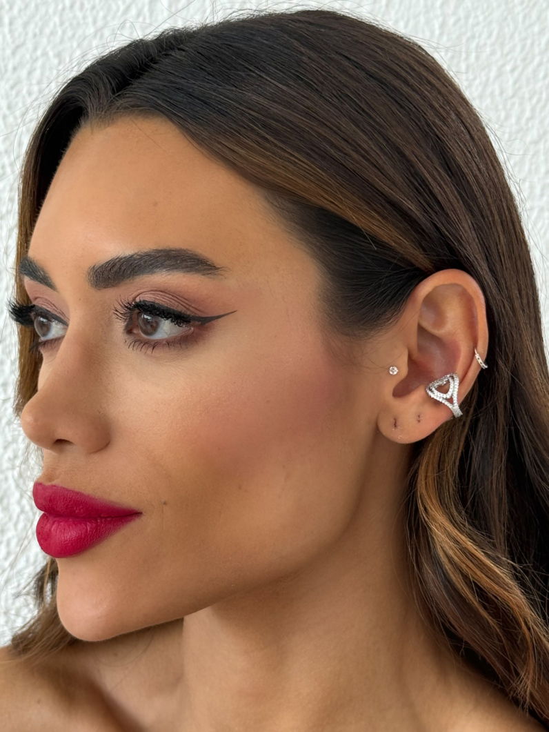 Piercing Folheado a Ouro 18k e Prata Design Coração Cravejada