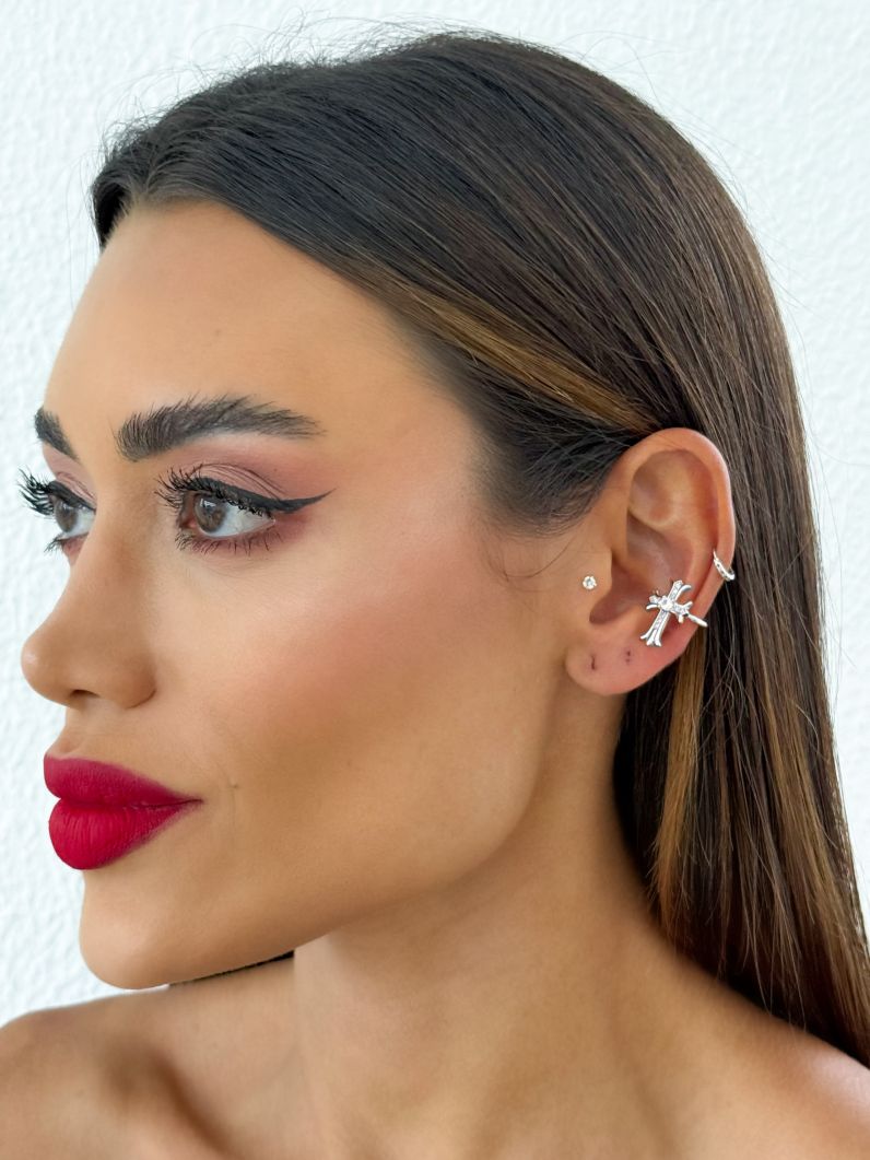 Piercing Folheado a Ouro 18k e Prata Design Cruz