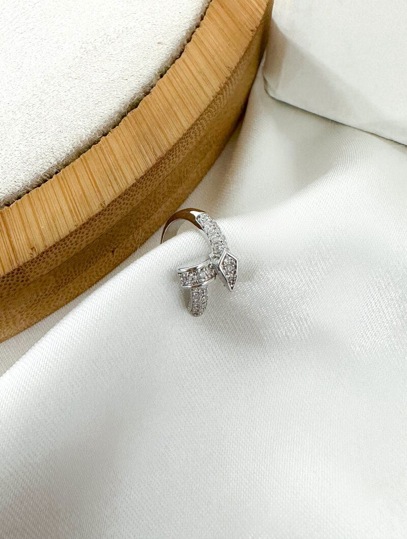 Piercing Folheado a Ouro 18k e Prata Design Lança