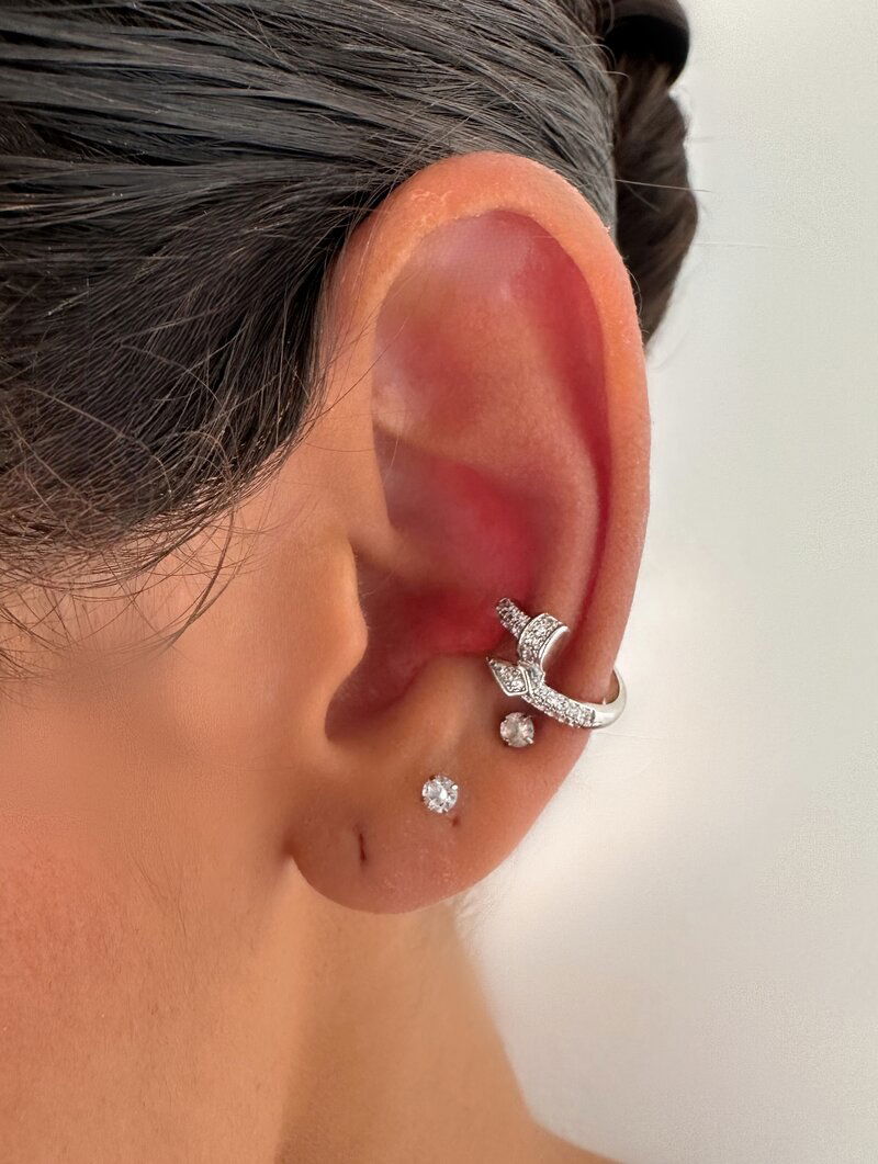 Piercing Folheado a Ouro 18k e Prata Design Lança
