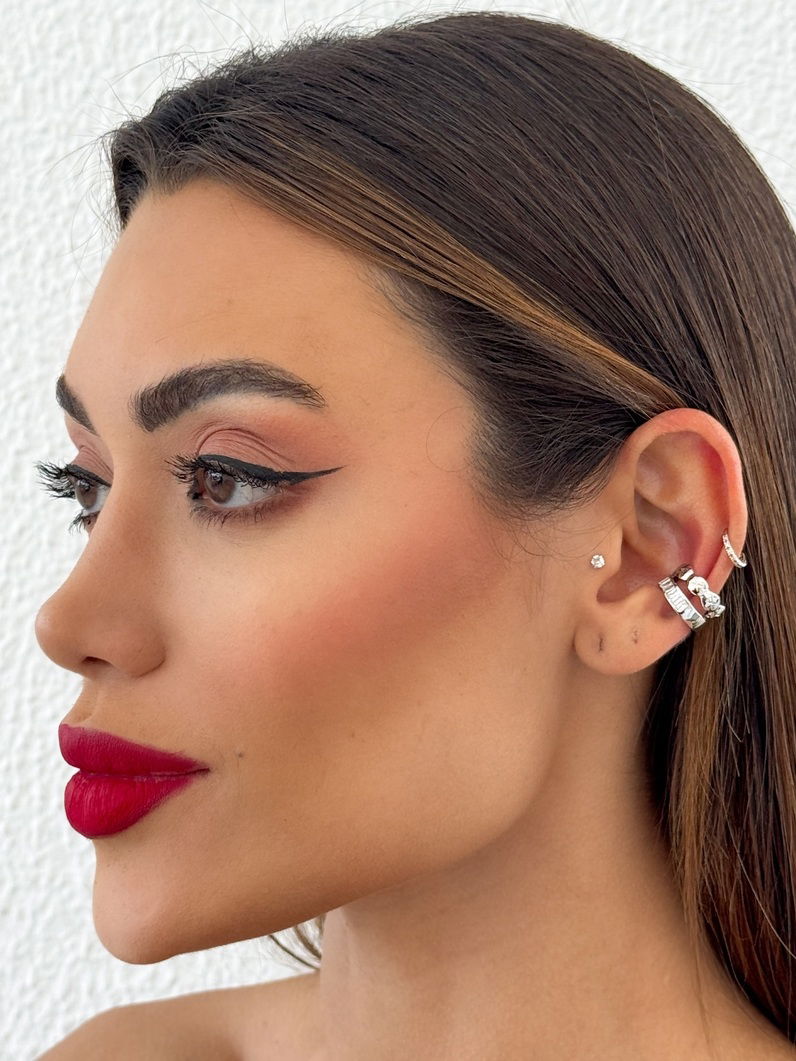 Piercing Folheado a Ouro 18k e Prata Detalhado e Com Cristais