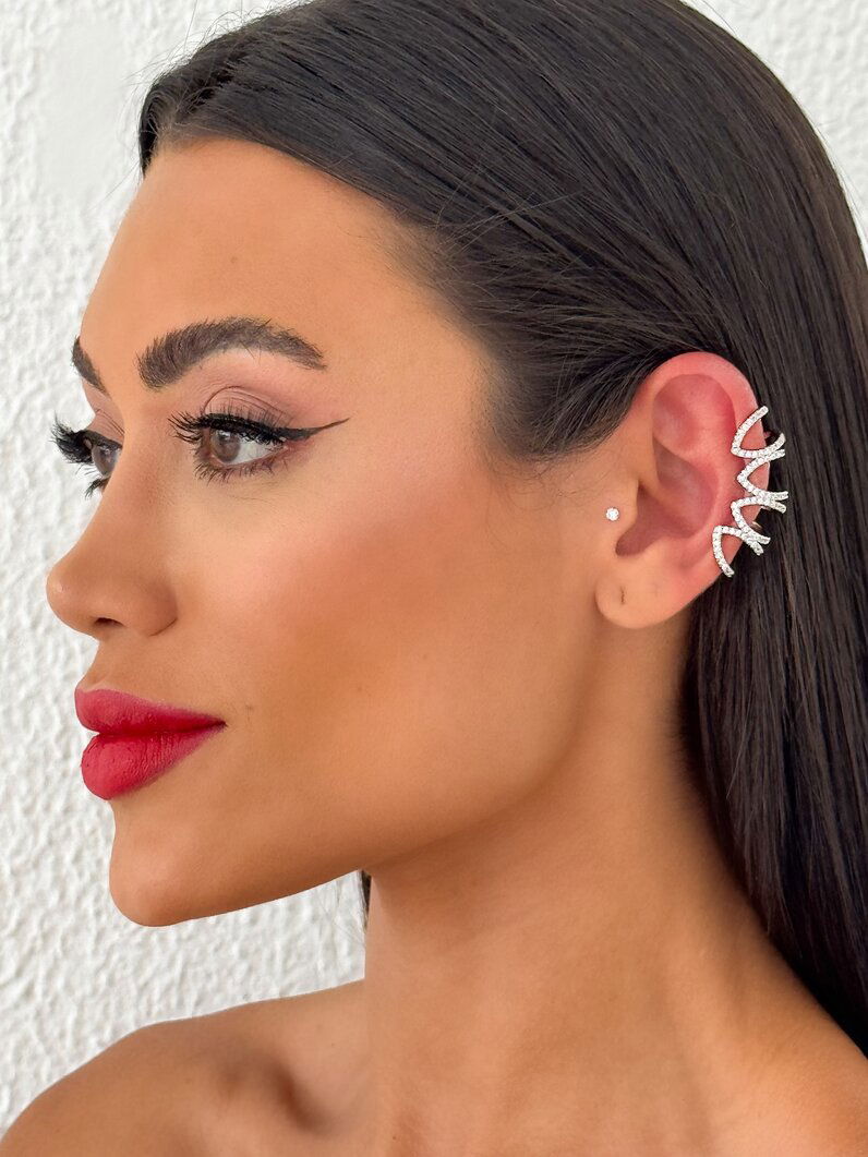 Piercing Folheado a Ouro 18K e Prata Ear Cuf Cravejado