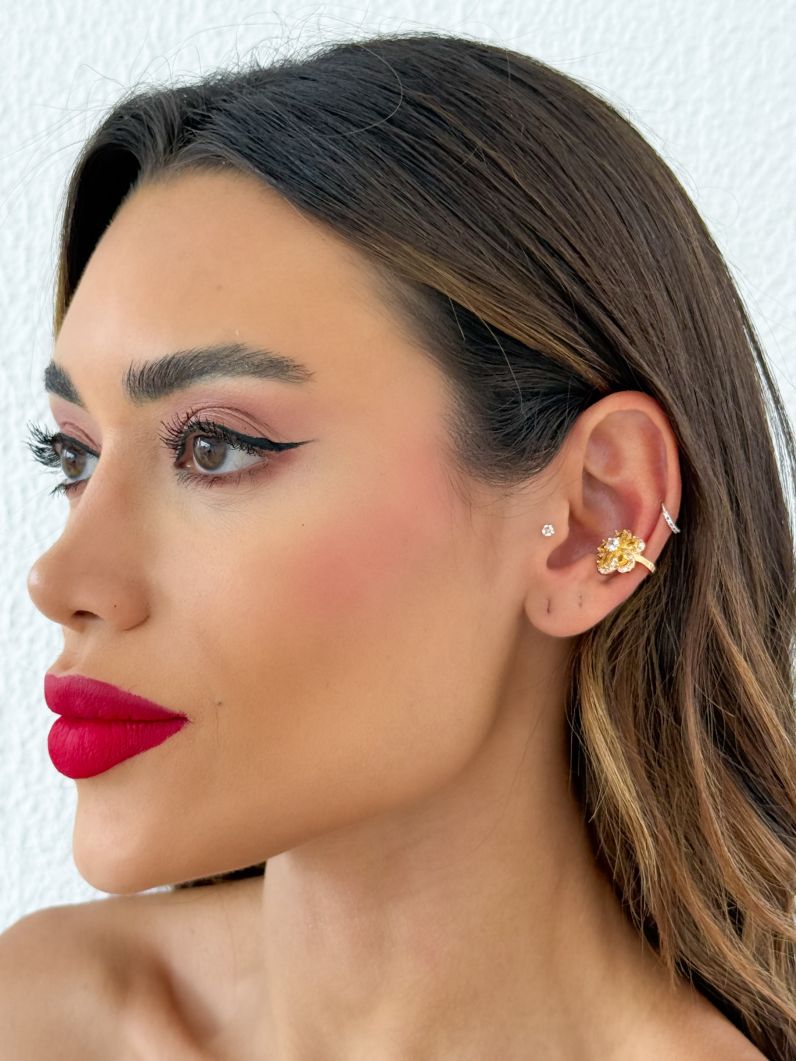 Piercing Folheado a Ouro 18k e Prata Flor de Cristal e Cravejado