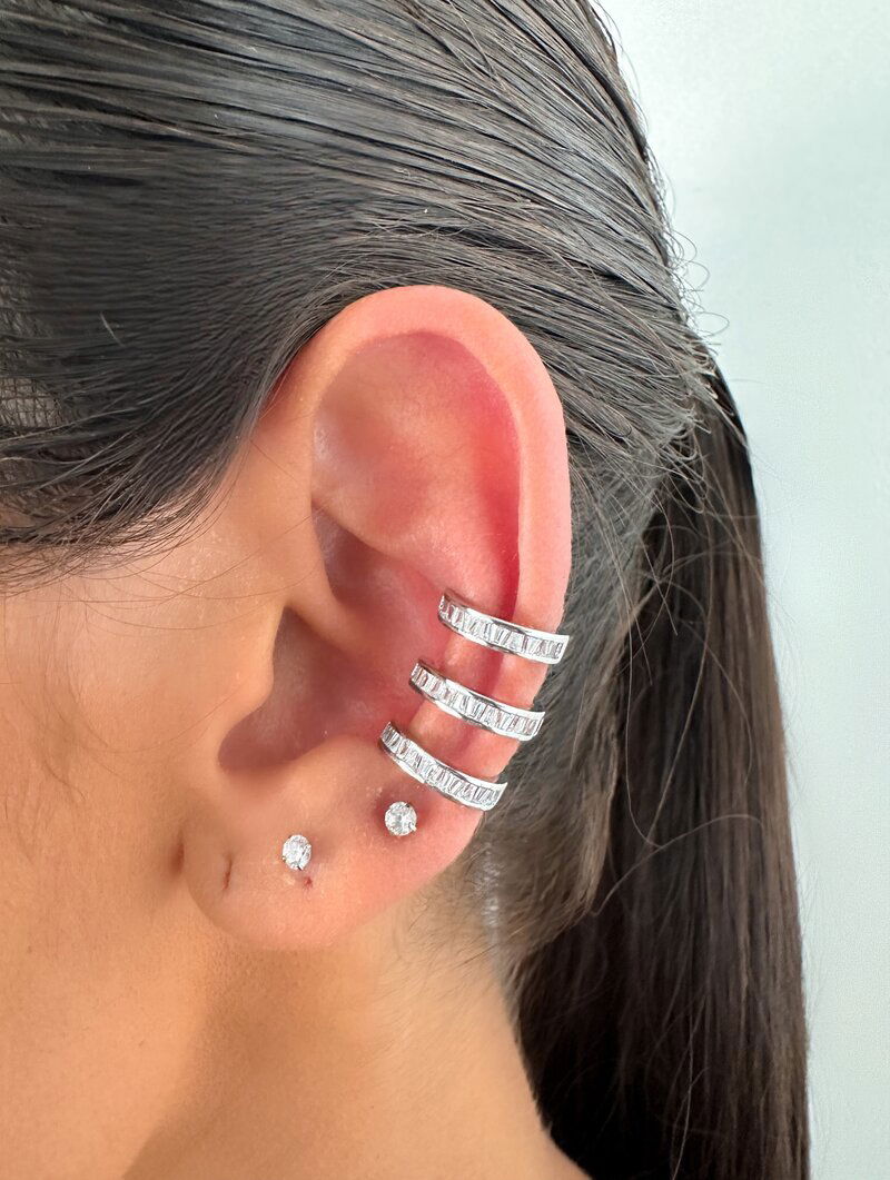 Piercing Folheado a Ouro 18k e Prata Três Fios com Zircônias