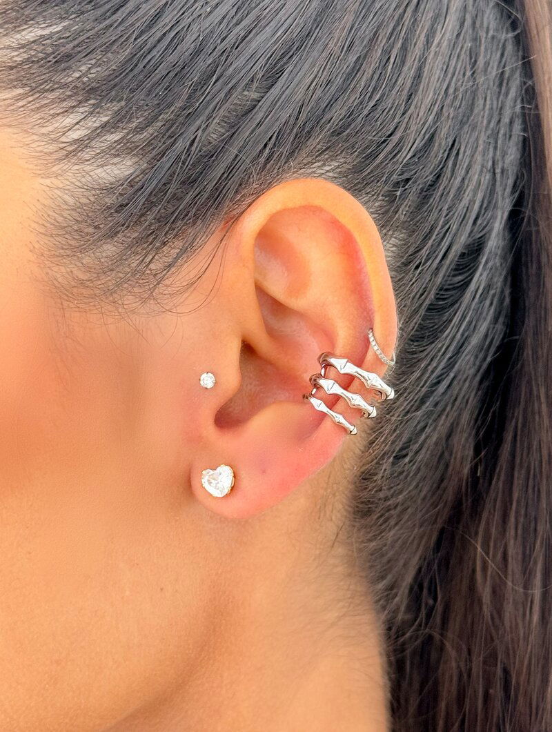 Piercing Folheado a Ouro 18k e Prata Três Fios Martelados