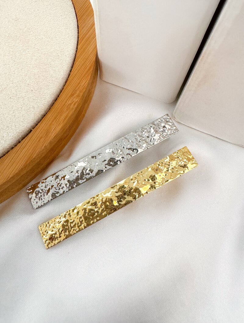 Presilha Folheada a Ouro 18k e Prata Reta Martelada