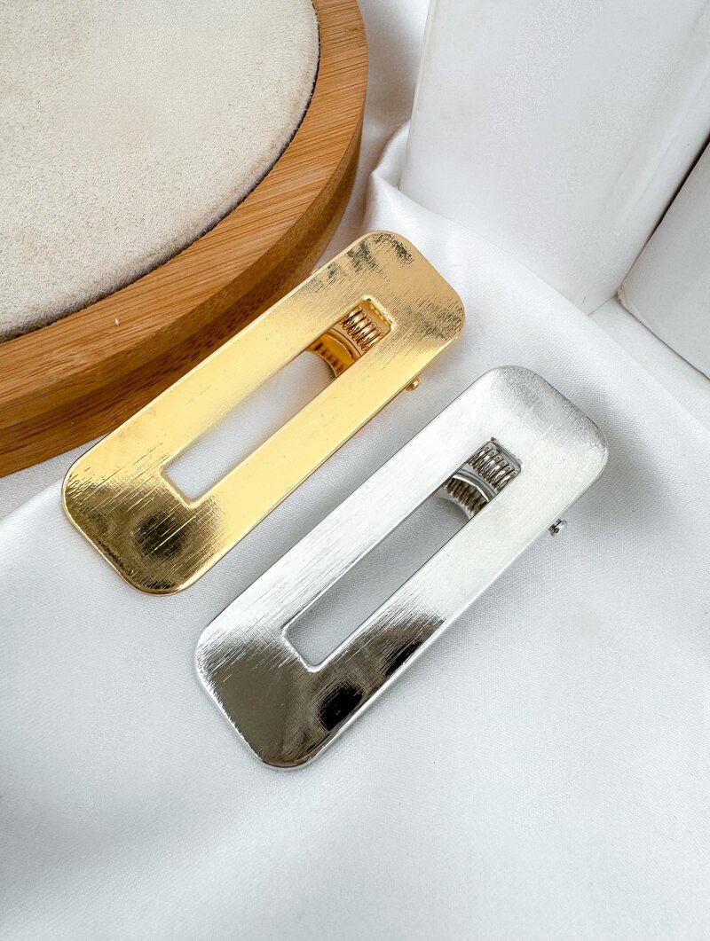 Presilha Folheada a Ouro 18k e Prata Retangular Escovada