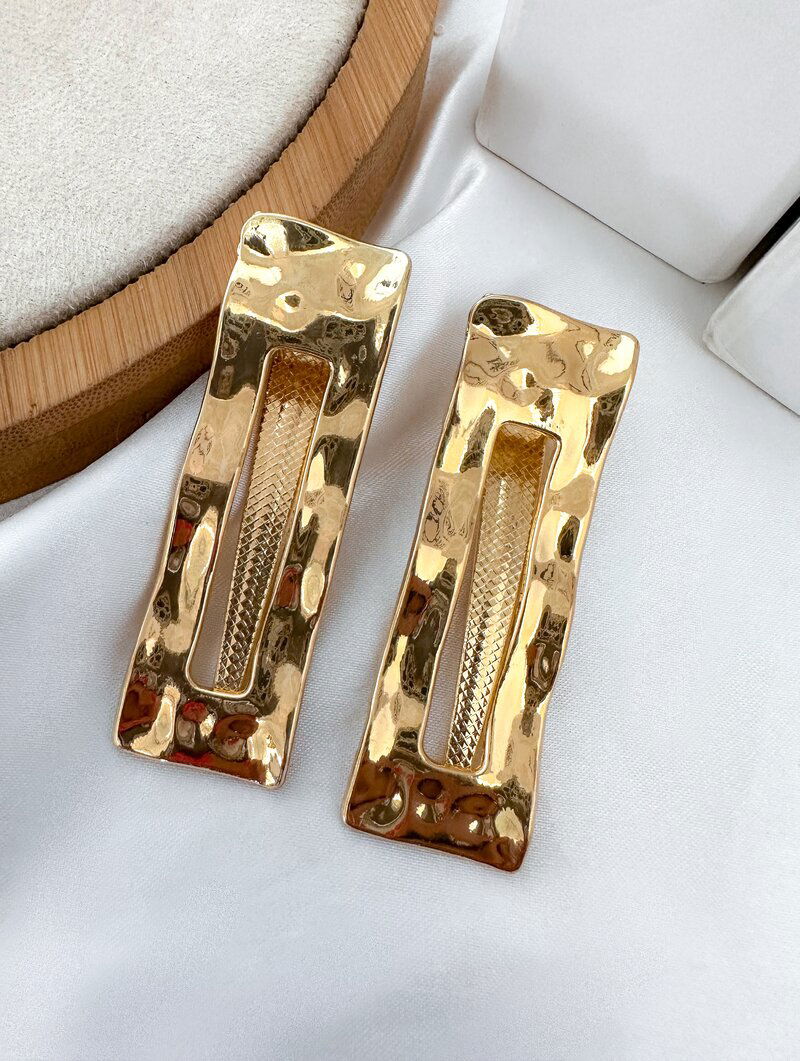 Presilha Folheada a Ouro 18k e Prata Retangular Martelada