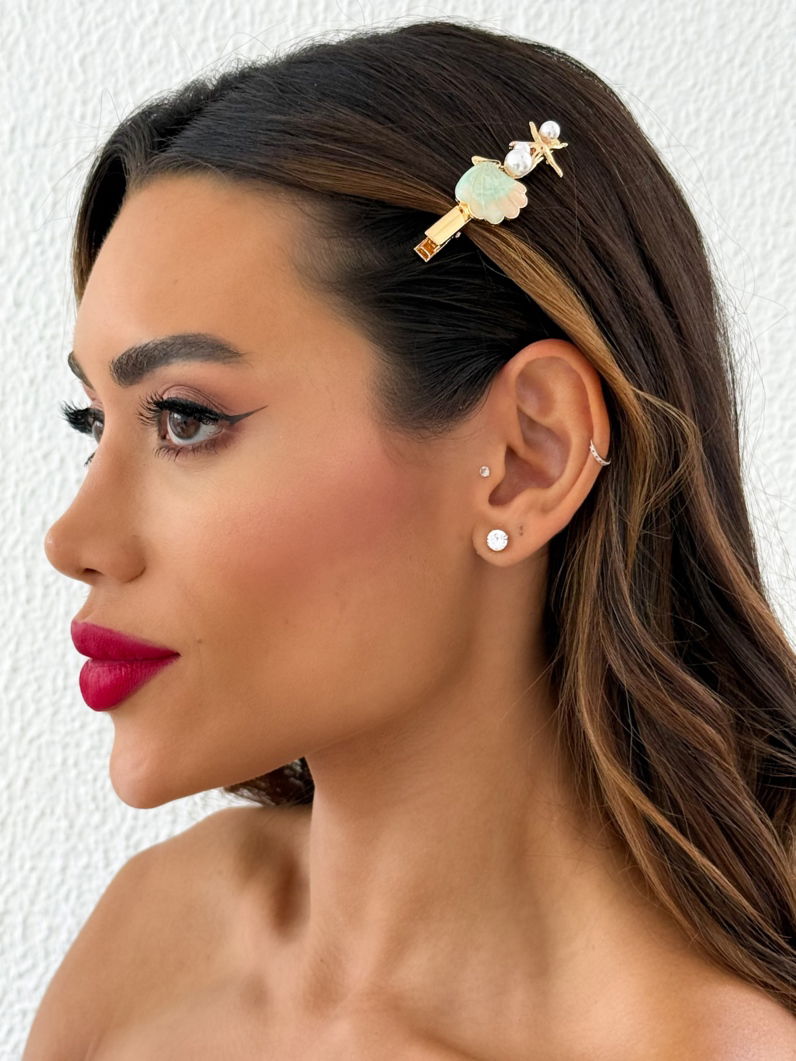 Presilha Folheada a Ouro 18k Resinada Design Estrela do Mar e Conchas