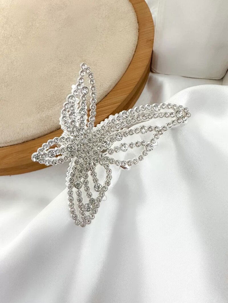 Presilha folheado a ouro 18k e prata 925 formato borboleta com microzirconia