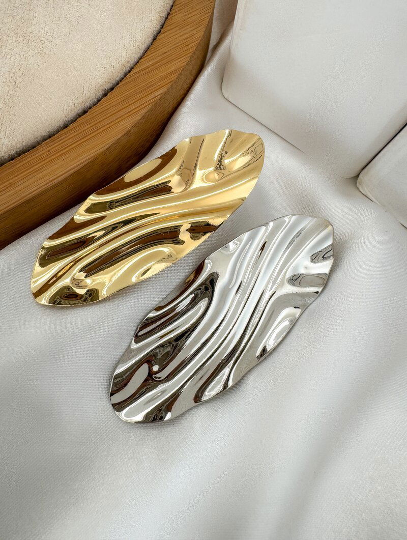 Presilha Folheado a Ouro 18k e Prata Oval Martelada