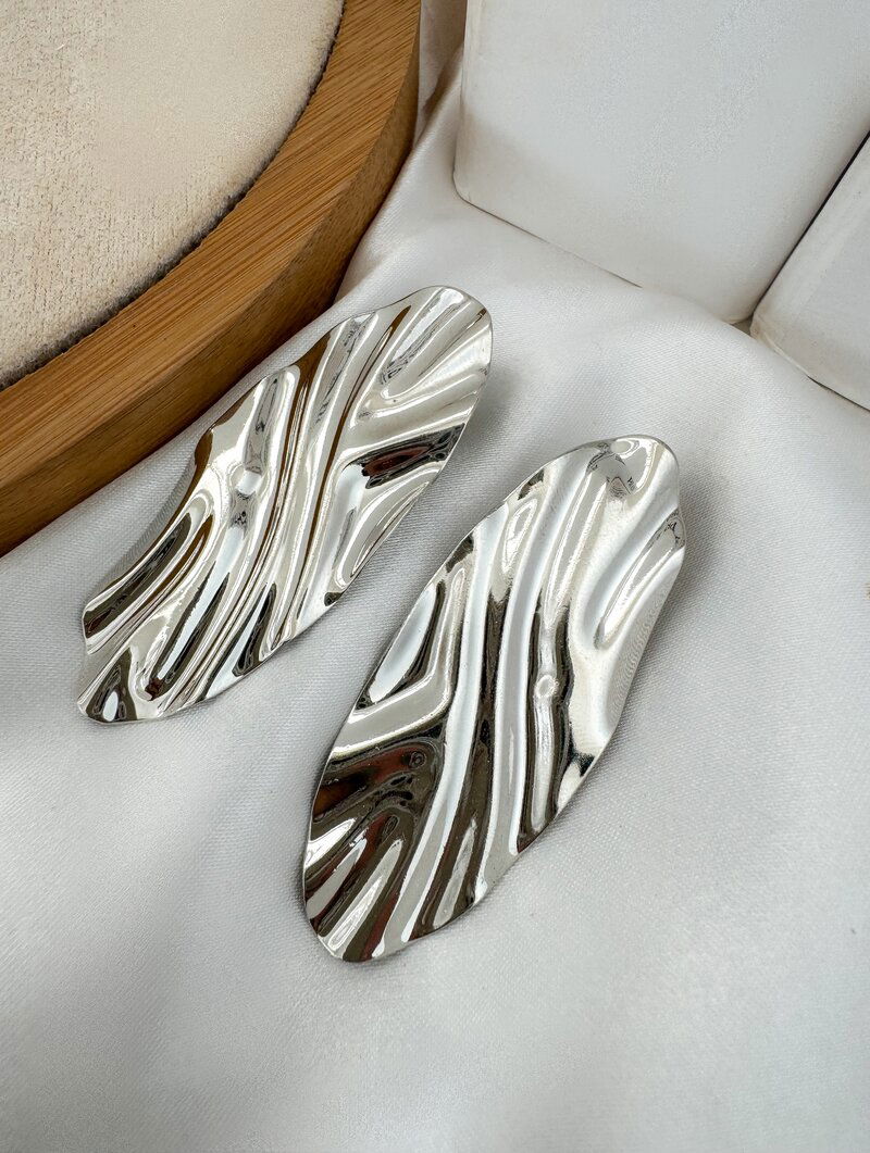 Presilha Folheado a Ouro 18k e Prata Oval Martelada