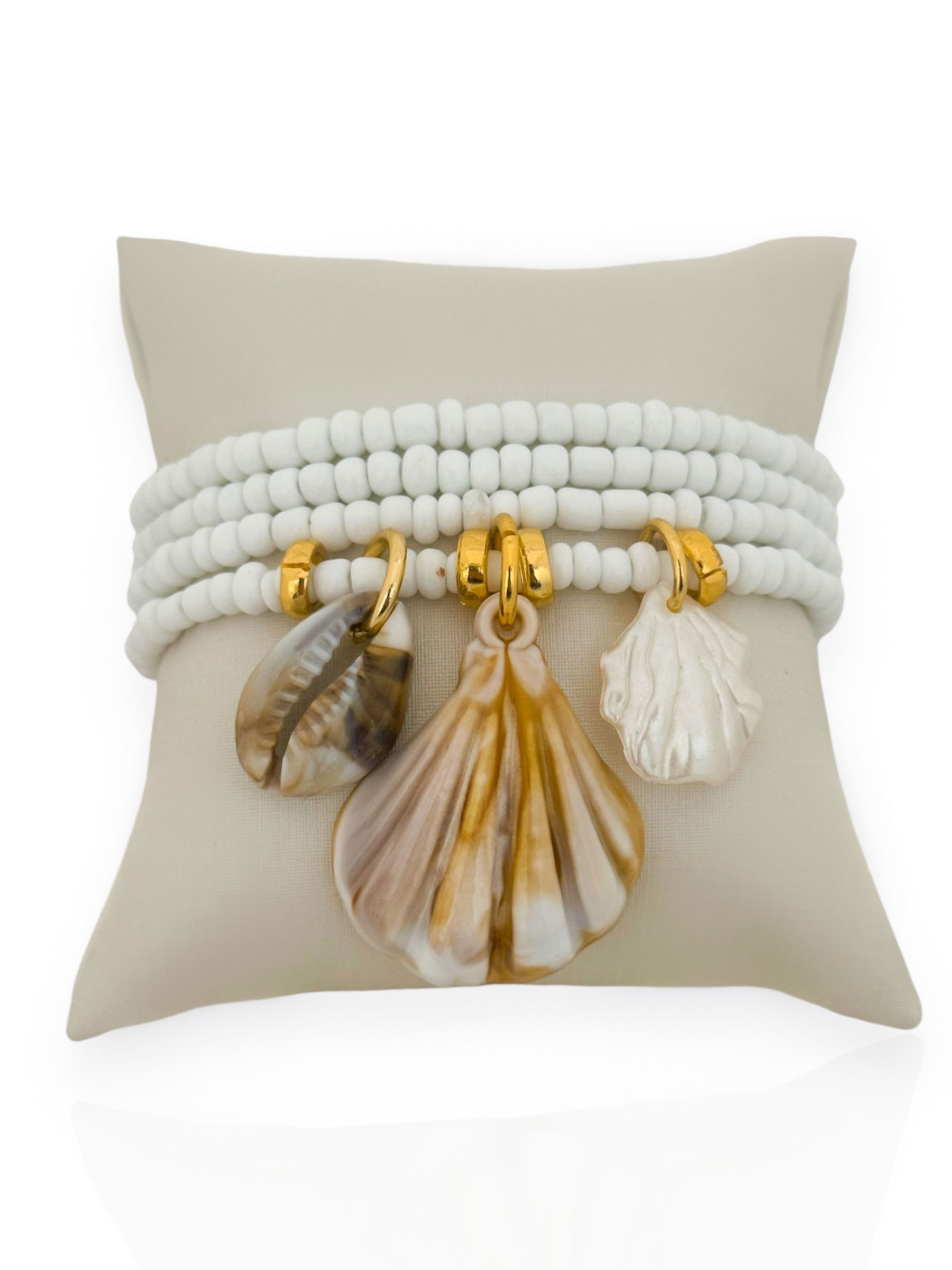 Pulseira Com Miçanga e Pérolas, Conchas