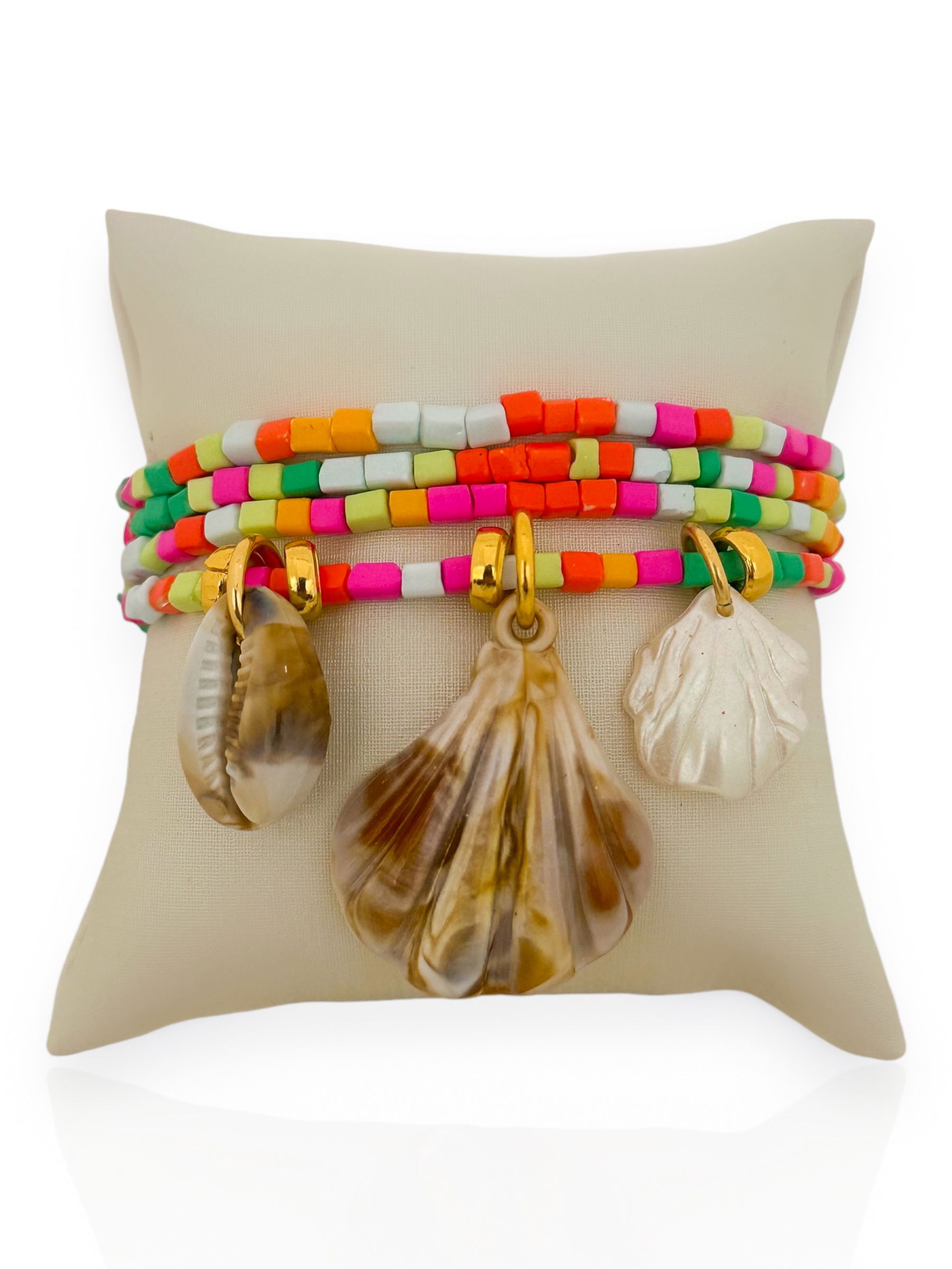 Pulseira Com Miçanga e Pérolas, Conchas