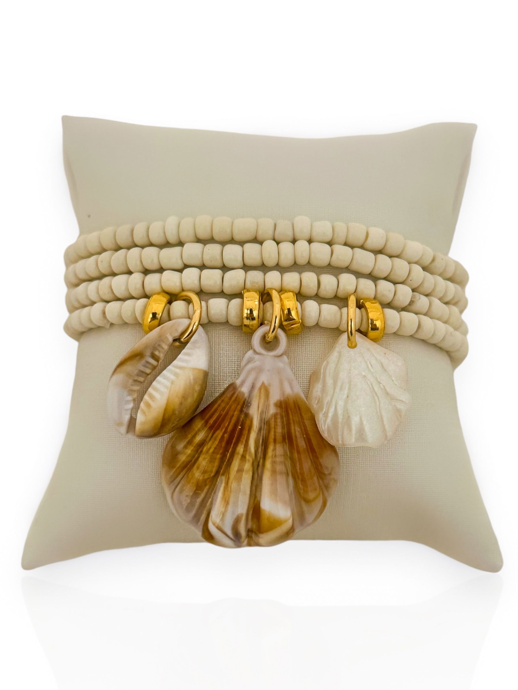 Pulseira Com Miçanga e Pérolas, Conchas