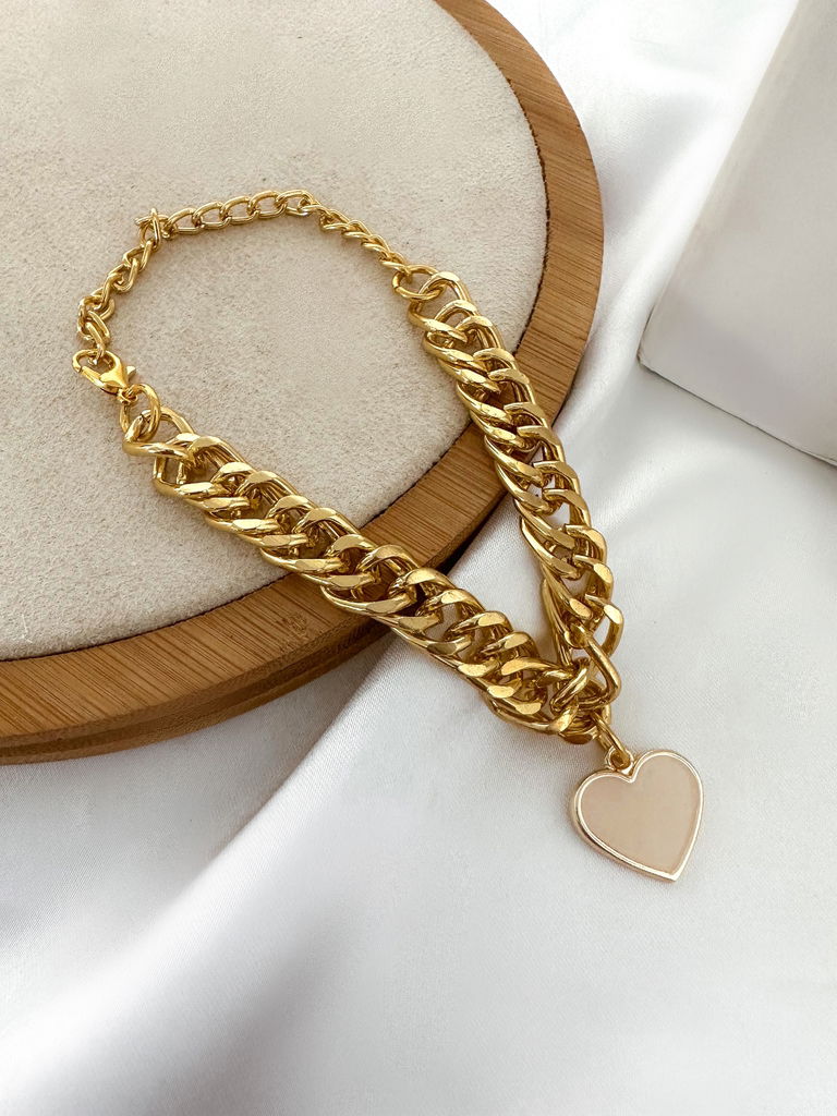 Pulseira elos folheado a ouro 18k com pingente de coração esmaltado