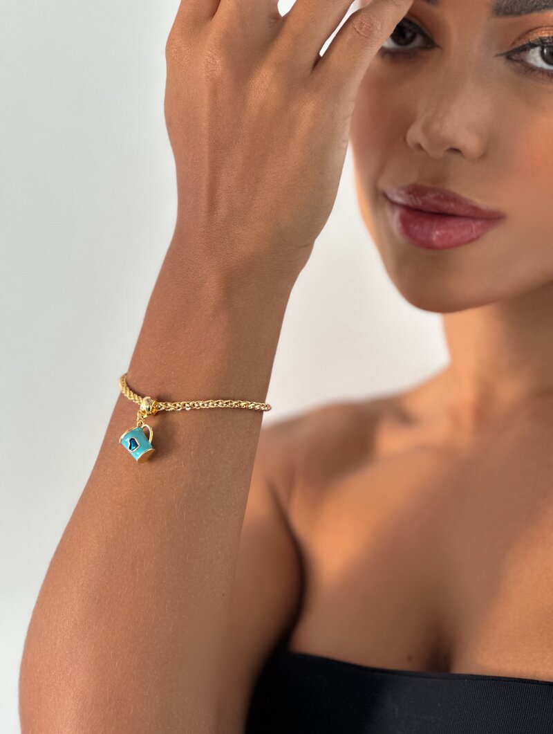 Pulseira Folheada a Ouro 18k com Caneca Resinada
