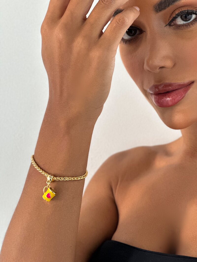 Pulseira Folheada a Ouro 18k com Caneca Resinada