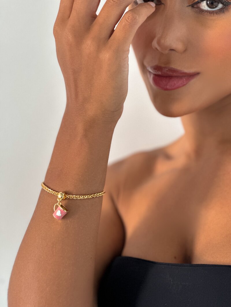 Pulseira Folheada a Ouro 18k com Caneca Resinada