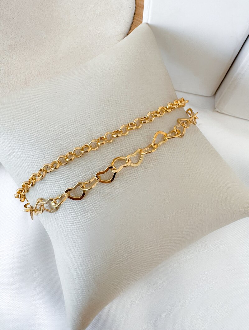 Pulseira Folheada a Ouro 18k Dois Fios com Elo Português e Corações