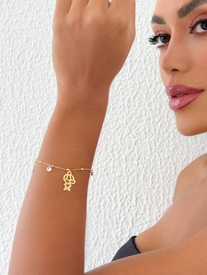 Pulseira Folheada a Ouro 18k e Prata com Pingentes Criança e Cristais