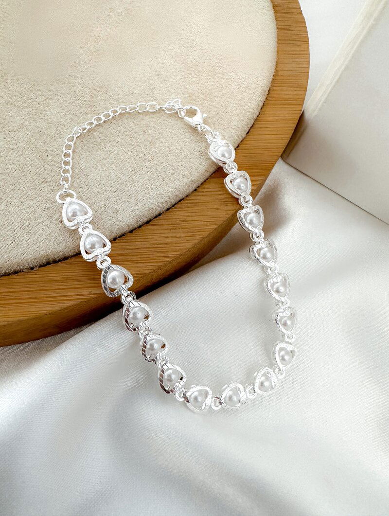 Pulseira Folheada a Ouro 18k e Prata Corações com Pérolas