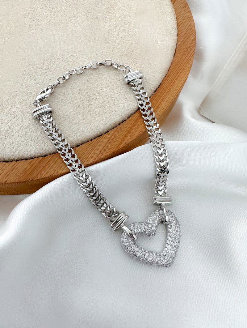 Pulseira Folheada a Ouro 18k e Prata Corrente com coração cravejado