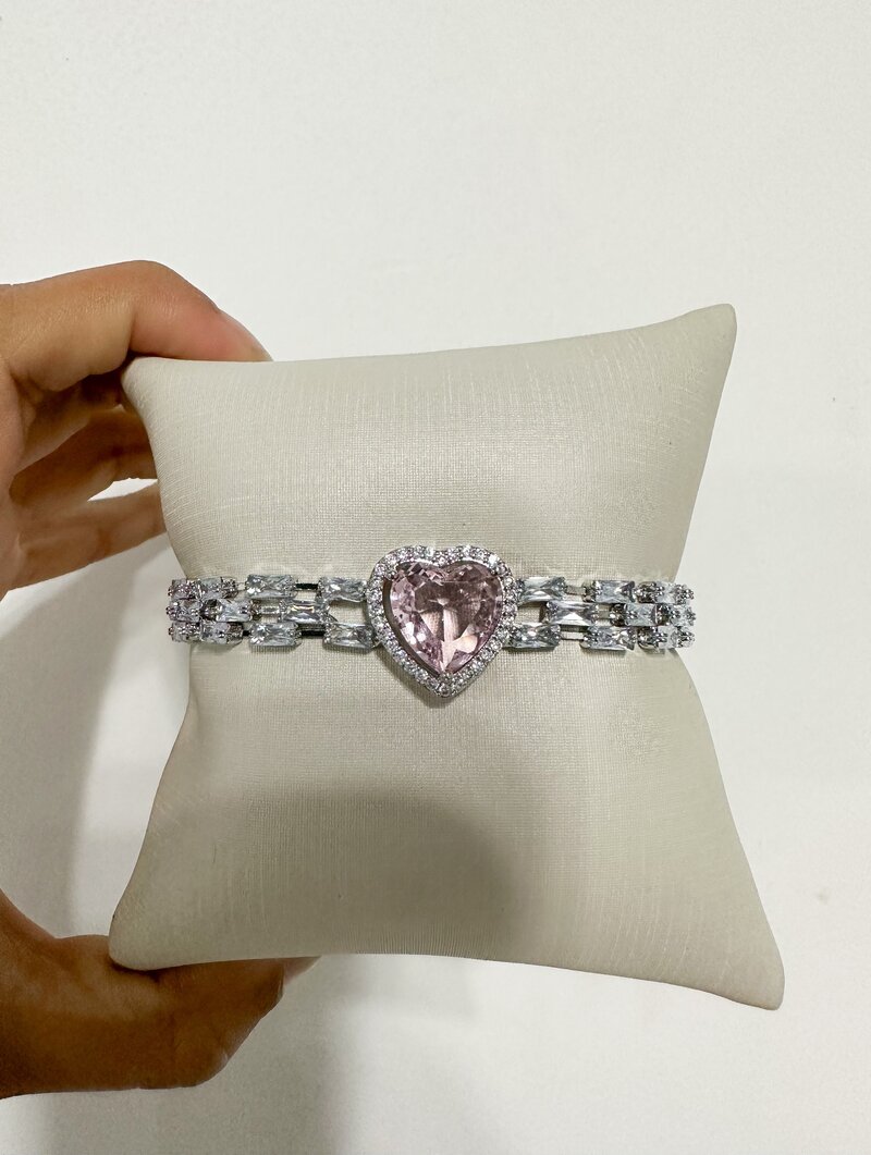 Pulseira Folheada a Ouro 18k e Prata Corrente de Navetes com Coração de Zircônia