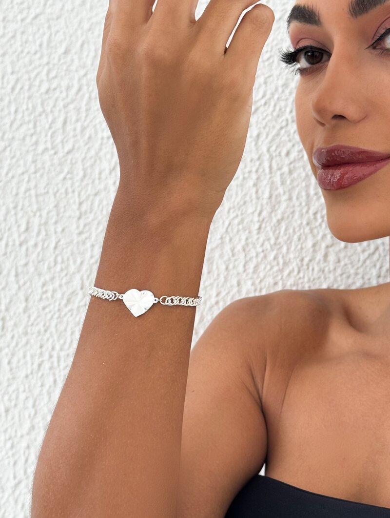 Pulseira Folheada a Ouro 18k e Prata Elos com Coração Martelado