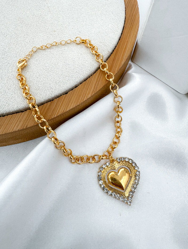 Pulseira Folheada a Ouro 18k Elo Português com Pingente Coração Trabalhado