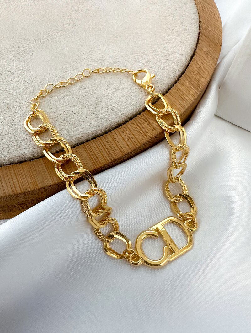 Pulseira Folheada a Ouro 18k Elos Duplo com Pingente Inspiração Joalheria