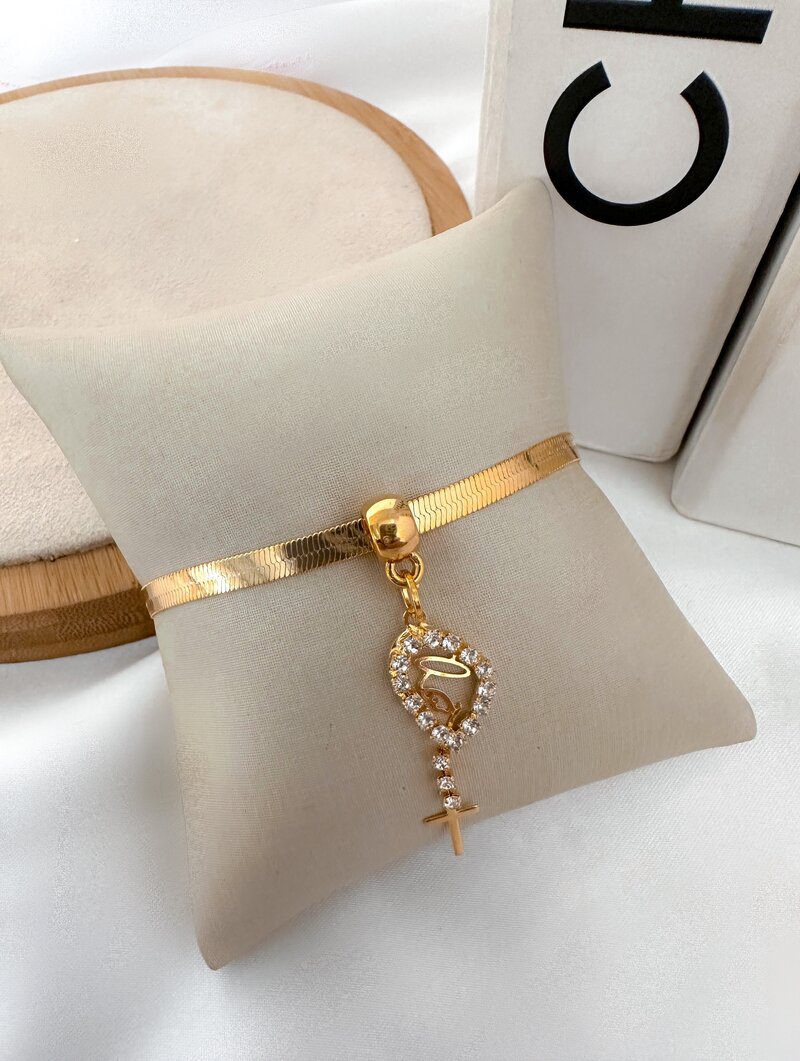 Pulseira Folheada a Ouro 18k Fita Laminada com Pingente Nossa Senhora e Cruz