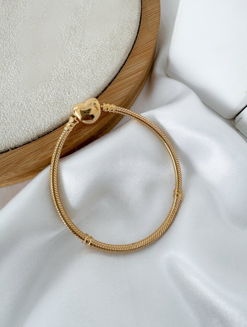 Pulseira Folheada a Ouro 18k Para Berloque com Coração Liso
