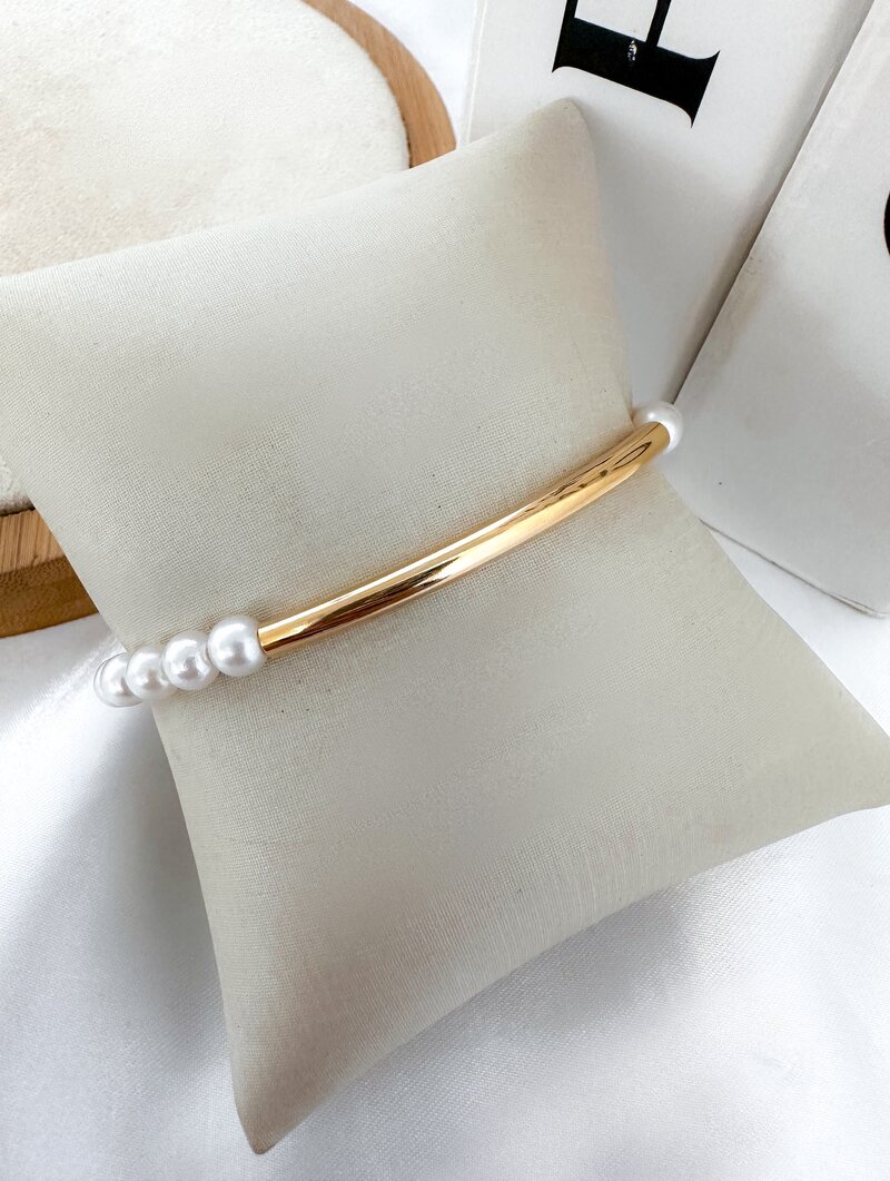 Pulseira Folheada a Ouro 18k Pérolas com Entremeio Liso