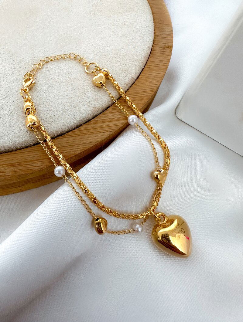 Pulseira Folheada a Ouro 18k Rabo de Tatu com Corações e Pérolas