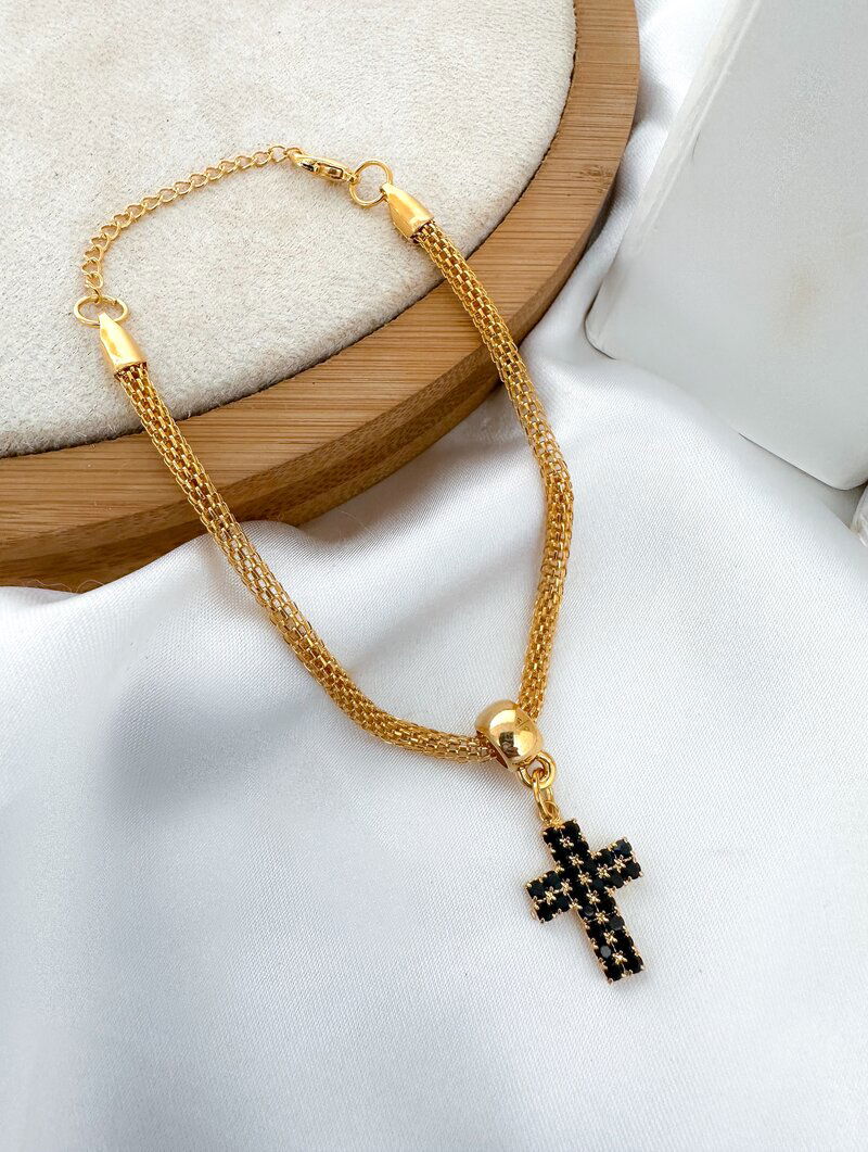 Pulseira Folheada a Ouro 18k Rabo de Tatu com Crucifixo com Zircônias Pretas