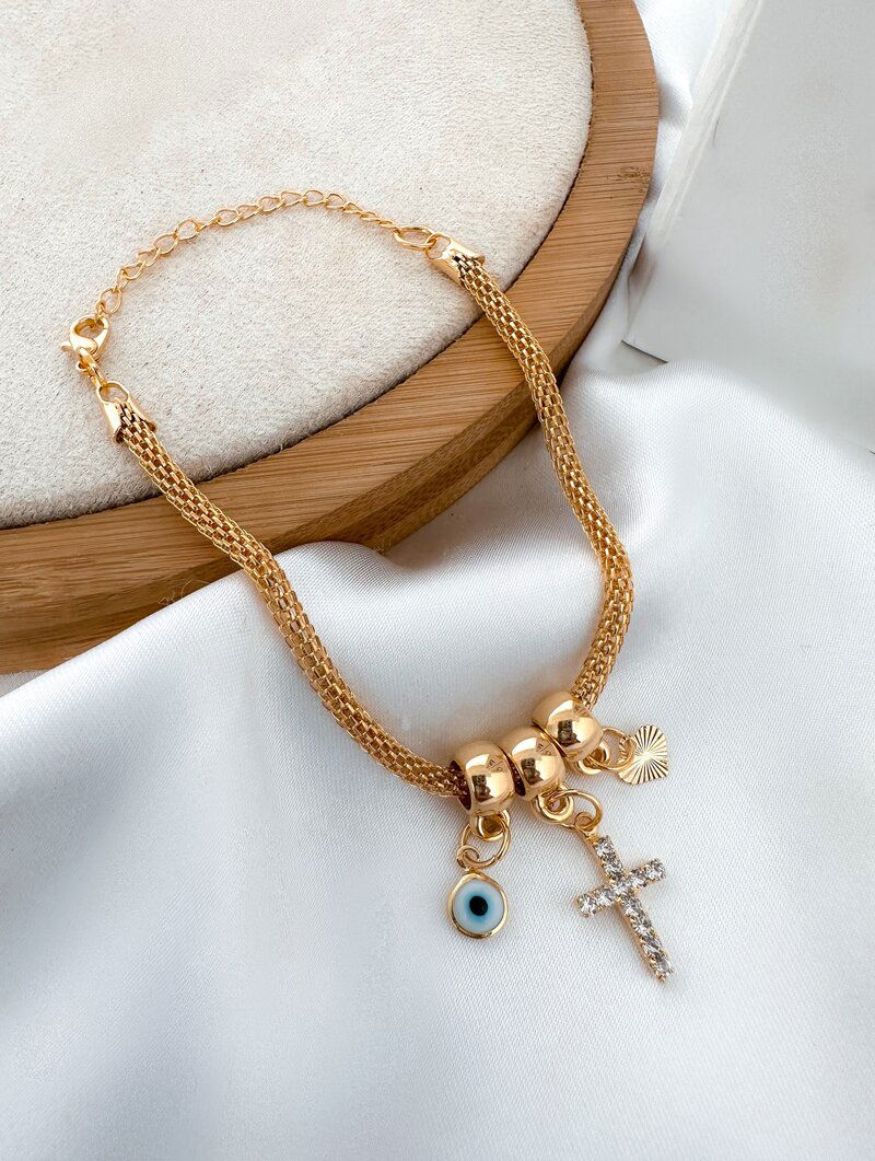 Pulseira Folheada a Ouro 18k Rabo de Tatu com Pingentes Cruz e Olho Grego