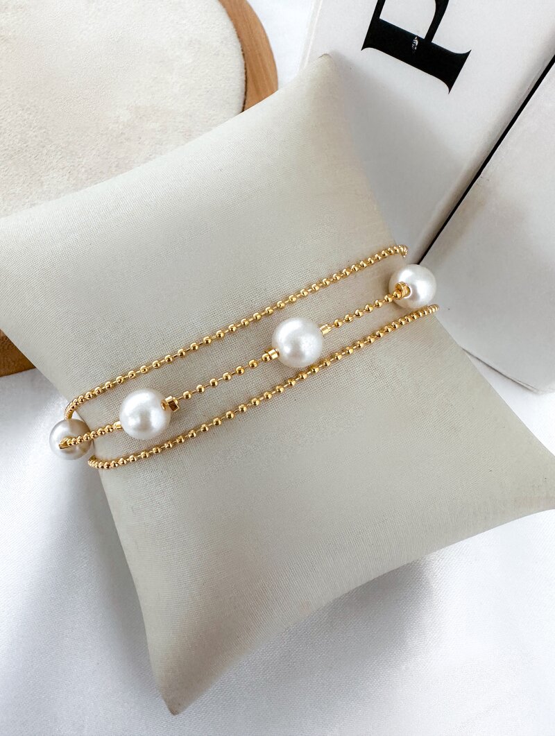 Pulseira Folheada a Ouro 18k Três Fios com Pérolas