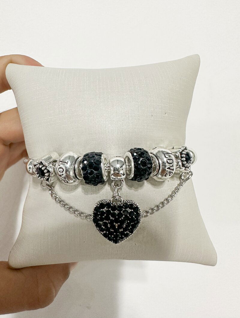 Pulseira Folheada a Prata com Berloques de Coração, Flor e Love