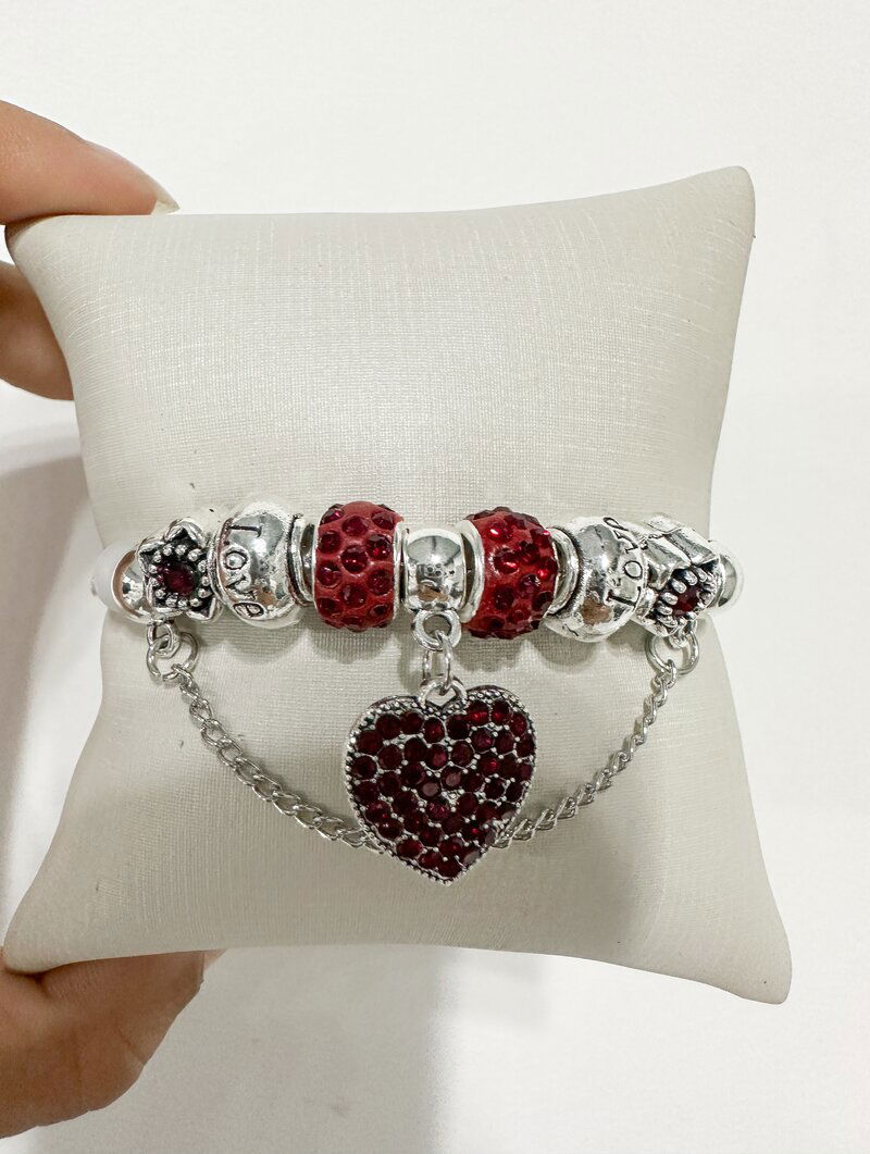 Pulseira Folheada a Prata com Berloques de Coração, Flor e Love
