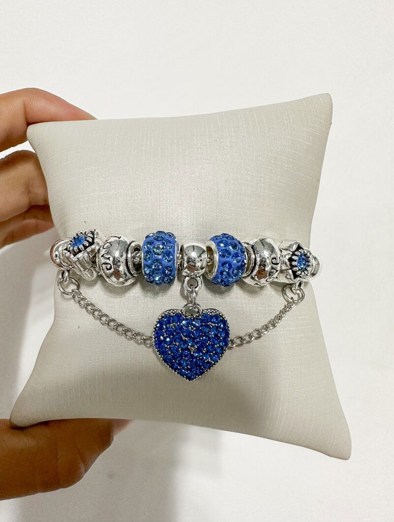 Pulseira Folheada a Prata com Berloques de Coração, Flor e Love