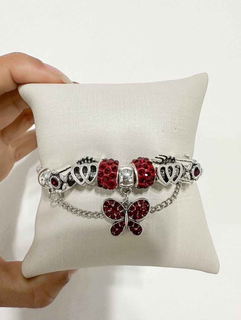 Pulseira Folheada a Prata com Berloques Diversos