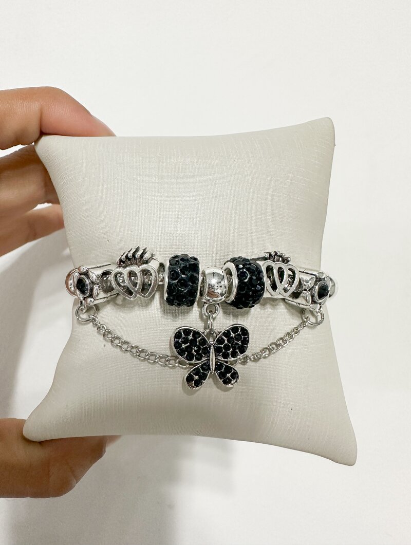 Pulseira Folheada a Prata com Berloques Diversos