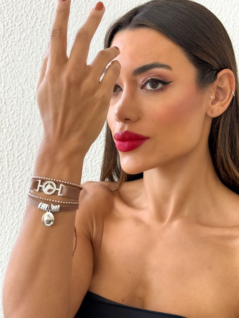 Pulseira Folheado a Ouro 18k Courinho com Pingentes Horse